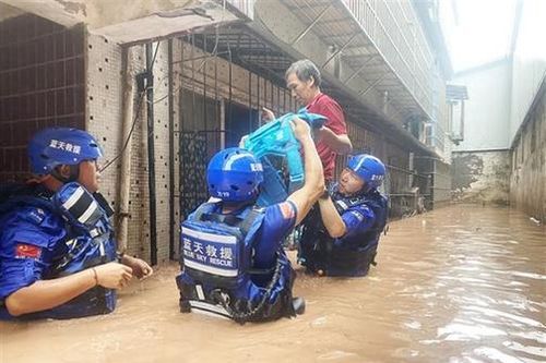 Trung Quốc: Trùng Khánh sơ tán gần 10.000 người do mưa bão