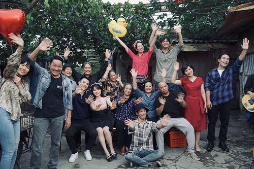 Dương Trường Giang ra mắt MV cùng dàn diễn viên 'Cuộc đời vẫn đẹp sao'