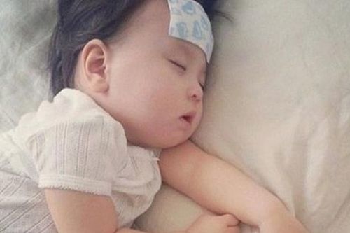 Viêm màng não ở trẻ, những dấu hiệu cảnh báo cần biết