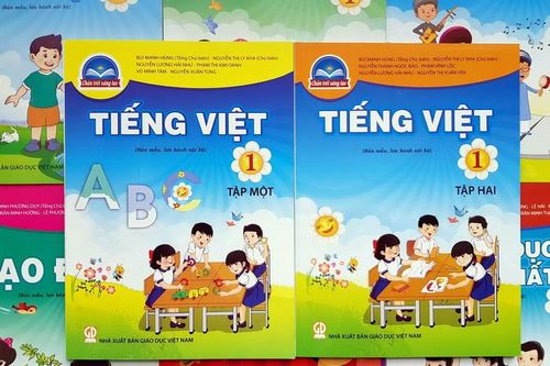 Phụ huynh 'đau đầu' với giá bán sách giáo khoa