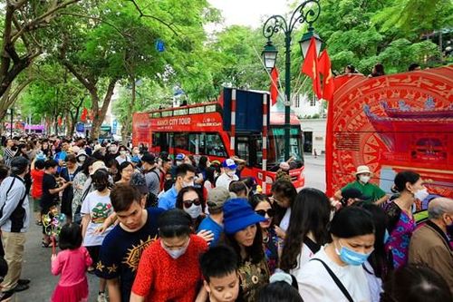 Hà Nội: 6 tháng đầu năm, hơn 220 triệu hành khách sử dụng vận tải công cộng