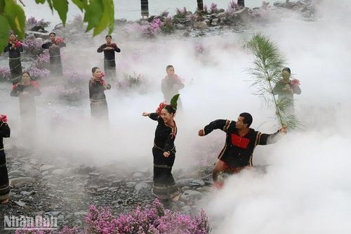 Đặc sắc sắc màu thổ cẩm các dân tộc Đắk Lắk