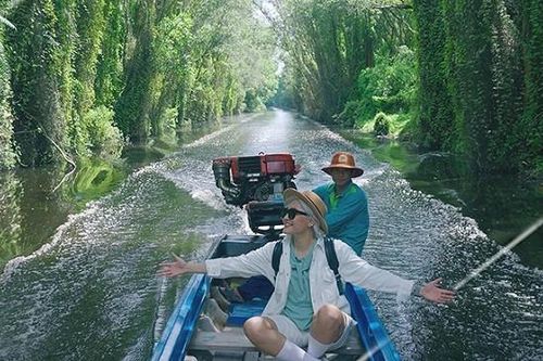 Vicky Nhung dành 4 tháng rong ruổi từ Bắc vào Nam, quay 600 cảnh ấn tượng về quê hương, đất nước