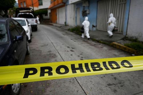 Một nhà báo Mexico bị bắn tử vong trong xe