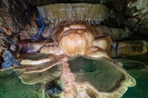 Hang Nặm Tan - Động thủy sơn cung