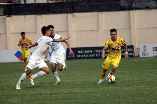Thua Thép Xanh Nam Định, Đông Á Thanh Hóa có nguy cơ 'văng' khỏi top 3