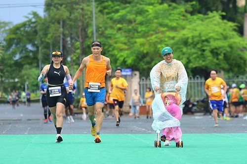 Chạy marathon lan tỏa thông điệp 'Hậu Giang xanh - Chống biến đổi khí hậu'