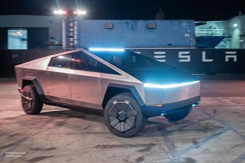 Tesla xuất xưởng chiếc xe bán tải điện đầu tiên