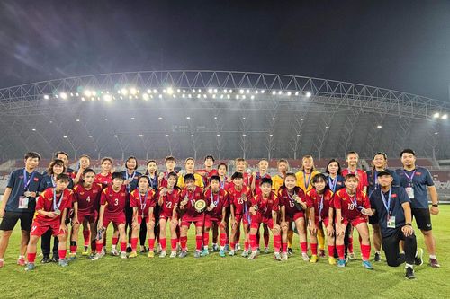 U19 nữ Việt Nam lần thứ hai về nhì ở Đông Nam Á; Declan Rice gia nhập Arsenal
