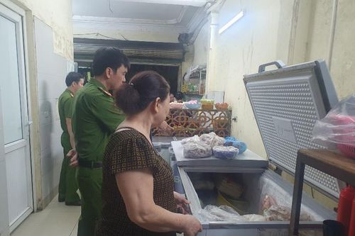 Phạt tiền trên 100 triệu đồng các quán nướng vỉa hè