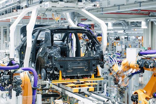 Mỹ gặp khó trong việc thoát khỏi chuỗi cung ứng pin của Trung Quốc