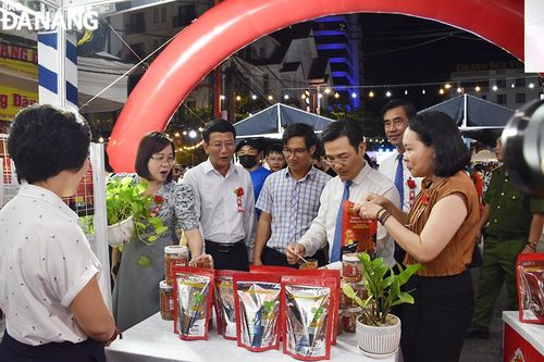 Khai trương phố đi bộ, chợ đêm An Thượng, kết nối thương mại điện tử, quảng bá sản phẩm