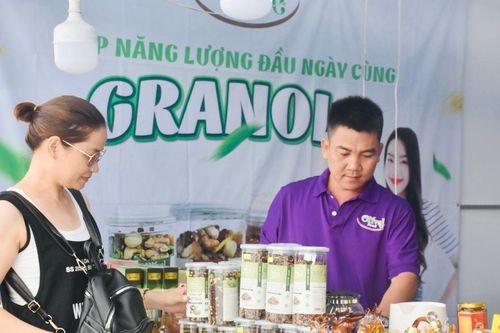 Giới thiệu sản phẩm đại ngàn Tây Nguyên với người dân phố biển