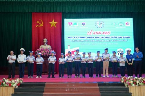 Khai mạc chương trình Học kỳ trong quân đội 'Chúng em là chiến sĩ Hải quân'