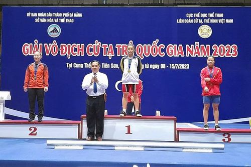 Vận động viên cử tạ Lạng Sơn đoạt 5 huy chương tại giải vô địch cử tạ trẻ quốc gia
