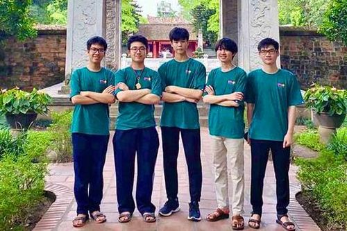 5 học sinh Việt Nam giành huy chương Olympic Vật lí quốc tế năm 2023