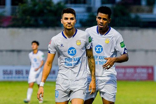 Cựu sao U23 Brazil ghi bàn, CLB Nam Định đánh bại Thanh Hóa