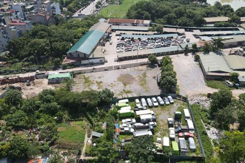 Hợp tác xã Văn Quán trông giữ xe không phép, vì sao phường chưa xử lý dứt điểm?
