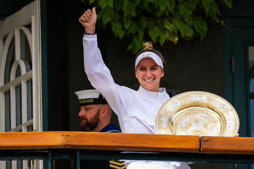 Vondrousova và những 'kèo trái' từng vô địch Wimbledon