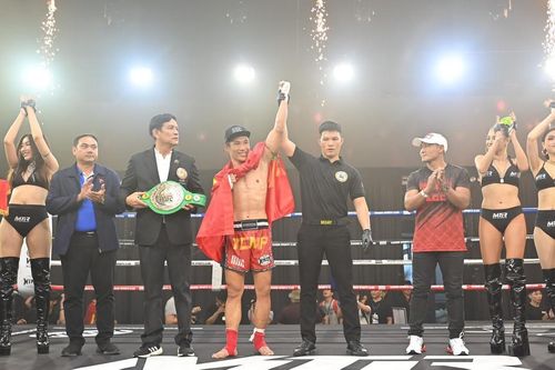 Hữu Hiếu, Minh Phát 'nốc ao' đối thủ ngoại, giành đai WBC tại sân nhà