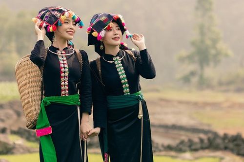 Sao Mai Thu Hằng cùng Sèn Hoàng Mỹ Lam ra MV về Tây Bắc