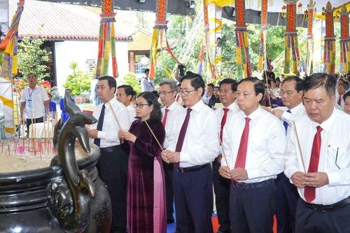 Tưởng niệm các anh hùng liệt sĩ, chiến sĩ cách mạng, đồng bào yêu nước đã hy sinh tại Côn Đảo