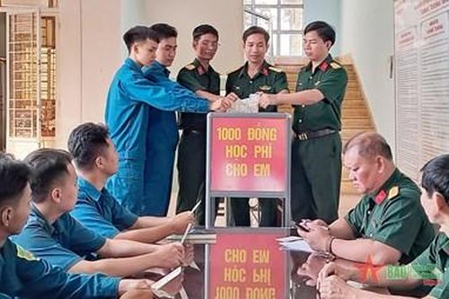 Mỗi ngày '1.000 đồng học phí cho em'