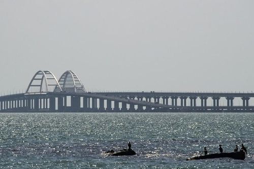 Cầu Crimea ngừng hoạt động do tình huống khẩn cấp