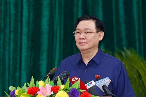 Chủ tịch Quốc hội Vương Đình Huệ dự phiên khai mạc HĐND tỉnh Quảng Trị
