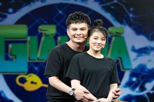 Hôn nhân hạnh phúc của 'vua nhạc miền Tây' Lâm Hùng
