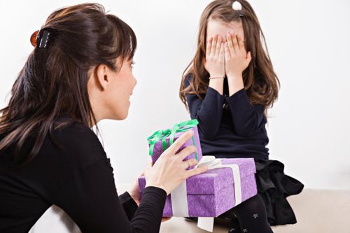 Nguy hiểm không thể lường trước khi nuông chiều con quá mức