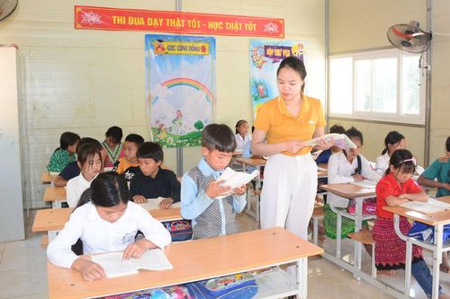 Xây dựng Luật Nhà giáo góp phần nâng cao vị thế người thầy
