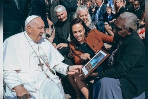 Các nhà ngoại giao nữ ở Vatican là 'nhóm đáng gờm'
