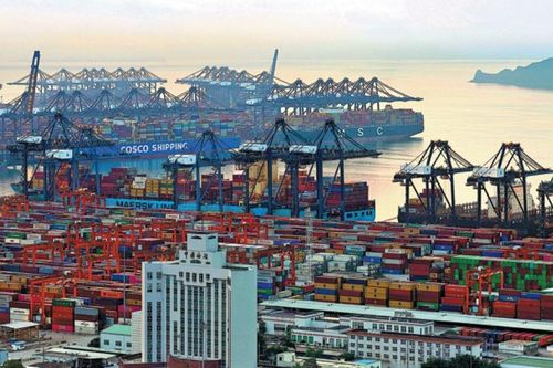 Kinh tế Trung Quốc tiếp tục mất đà, tỷ lệ thất nghiệp trong giới trẻ vẫn cao ngất ngưởng