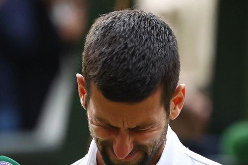 Djokovic bật khóc sau trận chung kết Wimbledon 2023