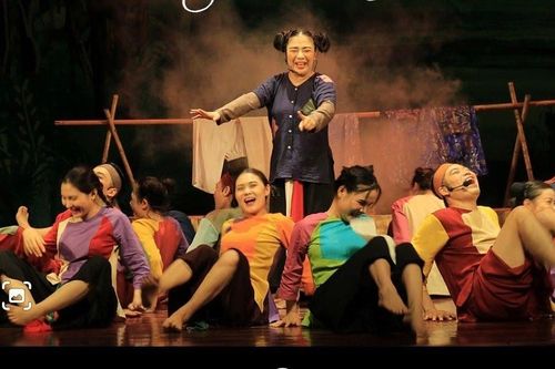 Vở chèo thiếu nhi 'Nắm xôi kỳ diệu' được biểu diễn tại các trường học
