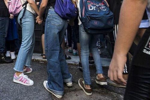 Người dân Italia phẫn nộ vì tòa xử trắng án hành vi 'sàm sỡ 10 giây'