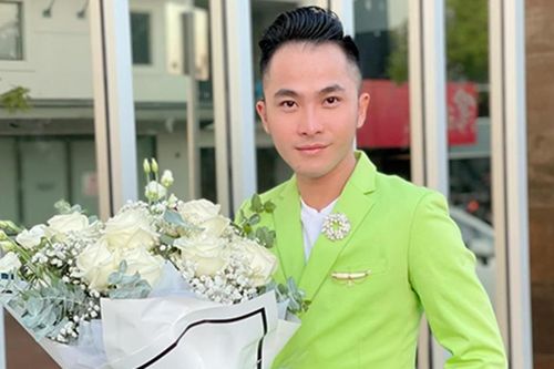 Ca sĩ Trương Bảo Xuyên 'làm lại từ đầu' khi về Việt Nam hoạt động
