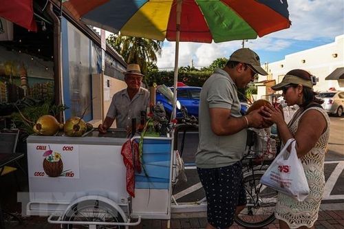 Nhiều khu vực trên thế giới đối mặt với nắng nóng khắc nghiệt