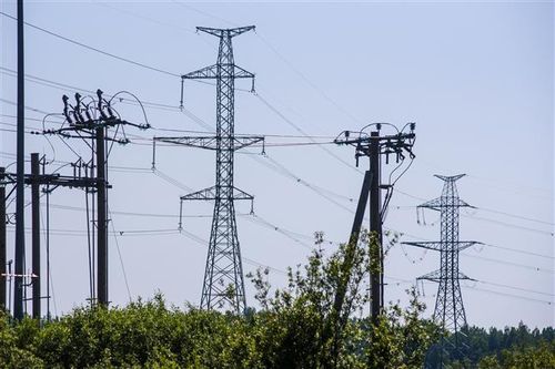 Iran thông báo sẽ sớm trao đổi điện lưới với Nga qua Azerbaijan
