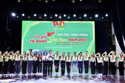 Khai mạc Hành trình 'Em yêu Tổ quốc Việt Nam' năm 2023