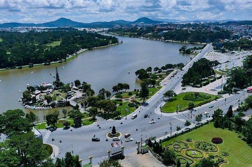Lâm Đồng: Chưa xem xét đề xuất dự án khách sạn 5 sao cạnh hồ Xuân Hương