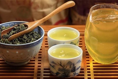 Bí kíp dùng bã trà khử mùi hôi phòng hiệu quả bất ngờ