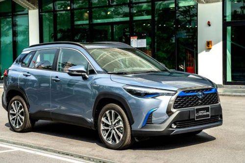 Giá xe Toyota Corolla Cross mới nhất tháng 7/2023: Giảm gần 60 triệu đồng