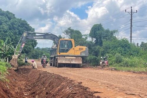 Điều chỉnh chủ trương đầu tư nhiều dự án đường giao thông