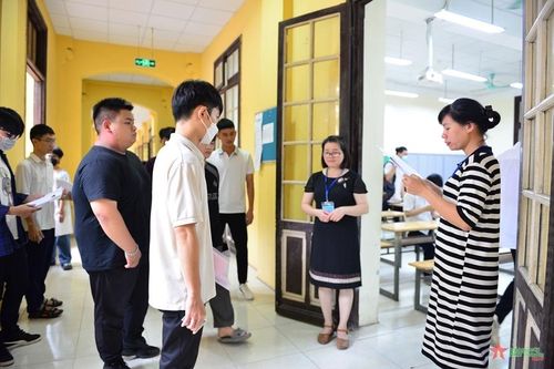 'Vợ nhặt' và chuyện chống phá không hề vặt