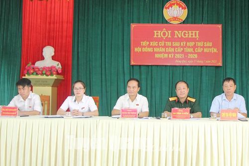Đồng chí Phó Chủ tịch UBND tỉnh Hoàng Việt Phương tiếp xúc cử tri tại xã Đồng Quý