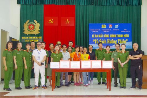 Trại tạm giam Công an tỉnh ra mắt 'Tủ sách hướng thiện'