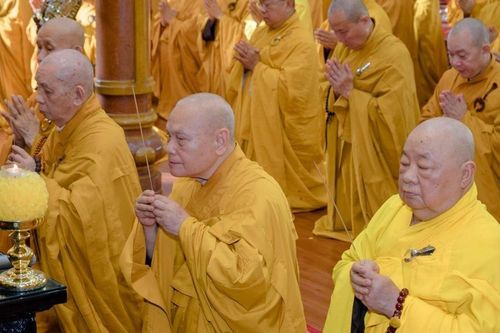 Lễ Bố-tát, sinh hoạt Tăng sự định kỳ tại trường hạ chùa Minh Đạo (Q.3, TP.HCM)