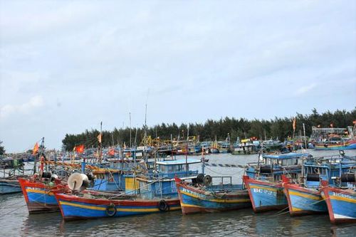 Hàng loạt địa phương ra công điện khẩn ứng phó với bão số 1